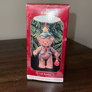 Vintage Hallmark Collector Series Gift Bearers Ornament 1999